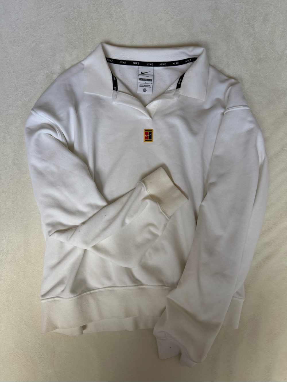 Nike White Collared Crewneck Sweatshirt with Small Logo Patch
